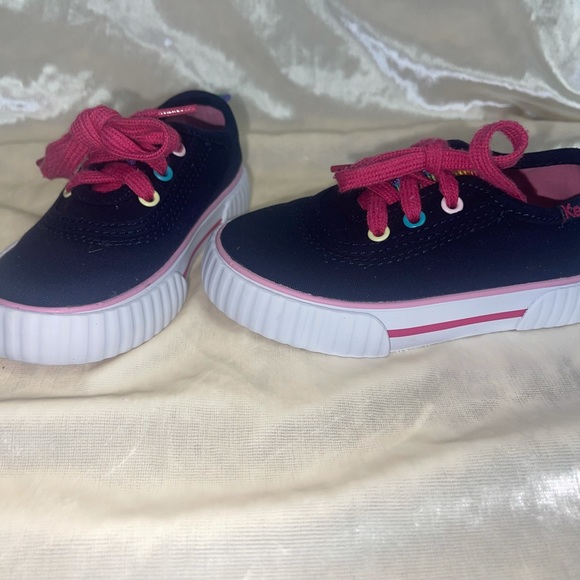 Toddler shoes size 6 and 7 very good conditions per free smoke free home - Picture 8 of 16